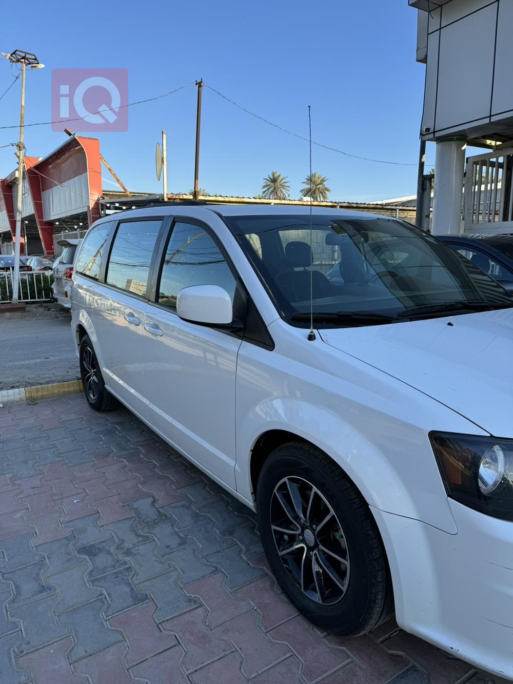 دودج كارافان